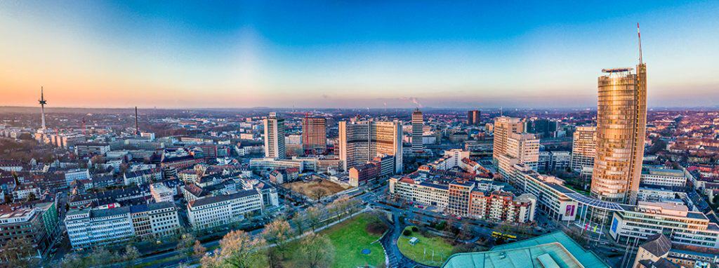Beitragsbild: Skyline von Essen breit