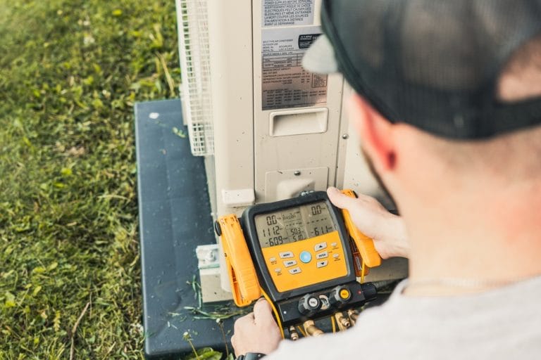 Kältemittel prüfen